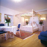 Bikerhotel.com - Garten Hotel Maria Theresia